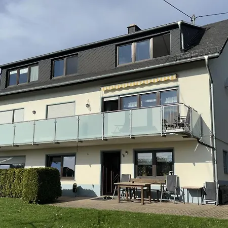 Apartment Yn E Homeie Baar (Rhineland-Palatinate)