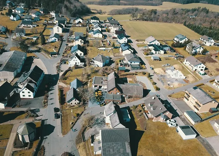 Yn E Homeie דירה *